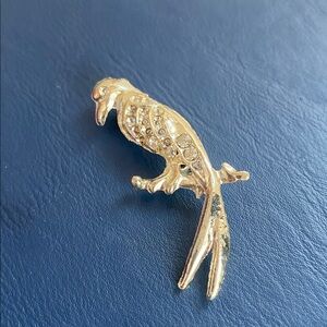 🔴‼️‼️‼️Vintage Parrot 🦜 Brooch No Missing Stones